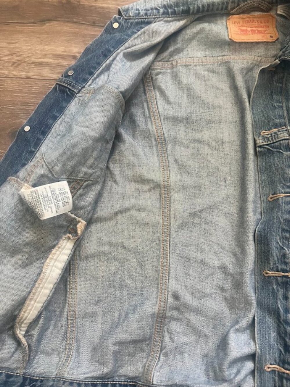 Levi's Blue Front Pocket Denim Jean Jacket Size Medium - Picture 10 of 16